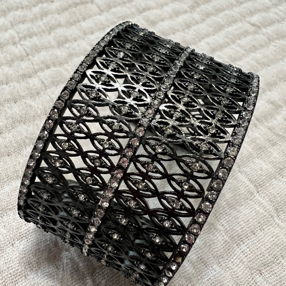 Silver cuff bracelet with small Crystal sparkles.